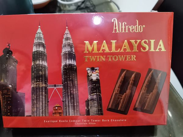 叔叔给娃买的巧克力