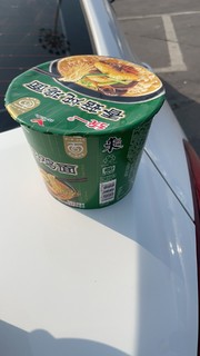 统一香菇炖鸡面味道清淡适口