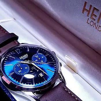 情人节为了迎合了爱琴海的浪漫之旅，我选了这款情侣手表！