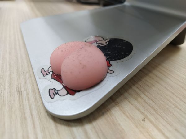 每捏一下蜡笔小新的屁屁，幸福感就会＋1