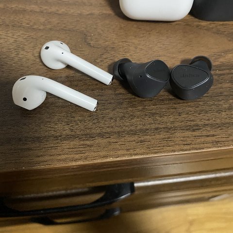 苹果Airpods 2与捷波朗Elite3入手对比