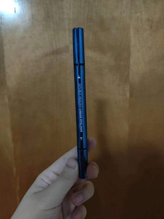 名创优品同款的双头眼线笔，超级蓝