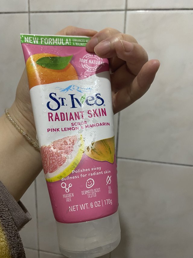 香喷喷的去角质的磨砂膏