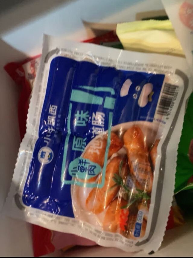 第一次买小牛凯西这个品牌的热狗，听同事介