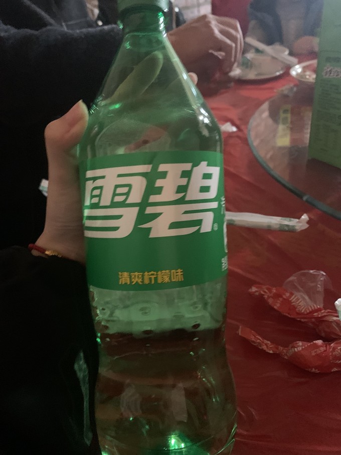 雪碧碳酸饮料