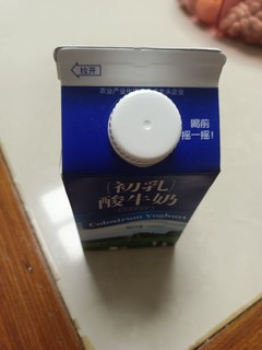 阳光牌初乳酸牛奶