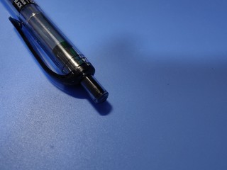 三菱（uni）UMN-138中性笔
