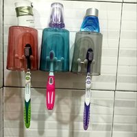 牙刷置物架刷牙杯壁挂式免打孔