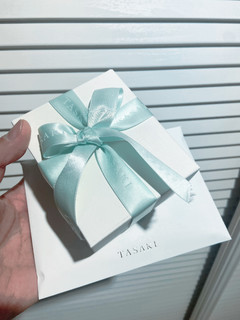 小情人的情人节礼物- TASAKI珍珠耳钉