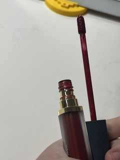 拜托这只口红💄颜色也太绝了吧！