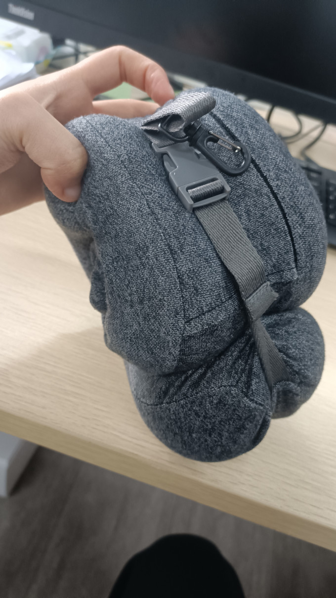 名创优品旅行颈枕