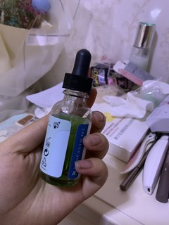 闺蜜送的修丽可祛痘痘精华。