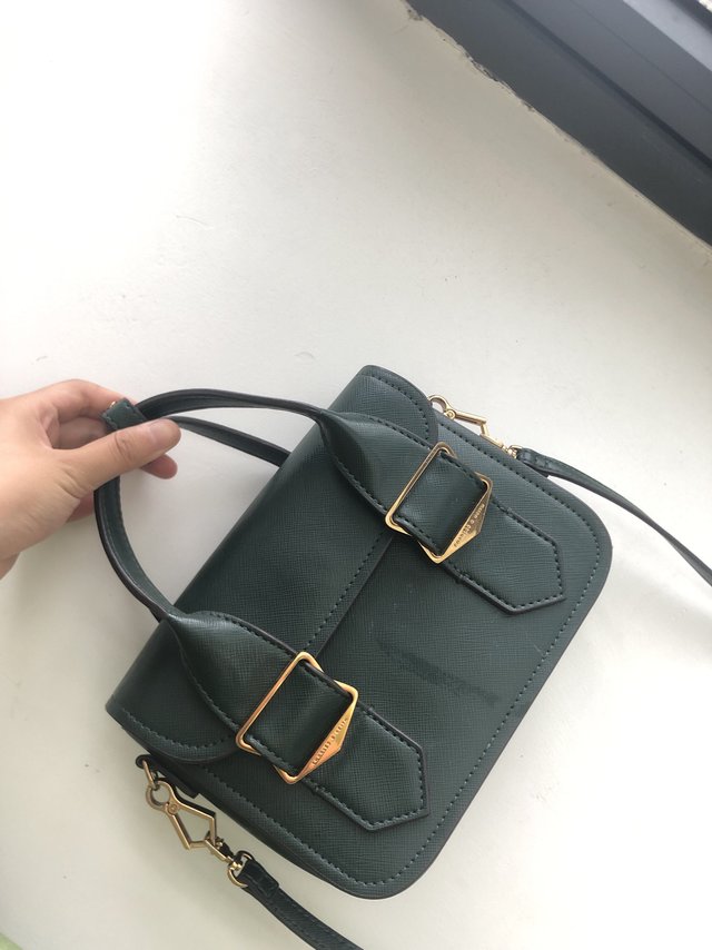 小ck斜挎邮差小包手提也可以