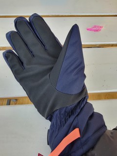 骑行通勤党强烈推荐购买这款手套，超级保暖