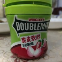 绿箭薄荷糖脆皮软心草莓味