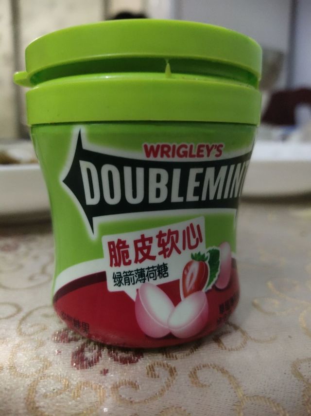 绿箭薄荷糖脆皮软心草莓味