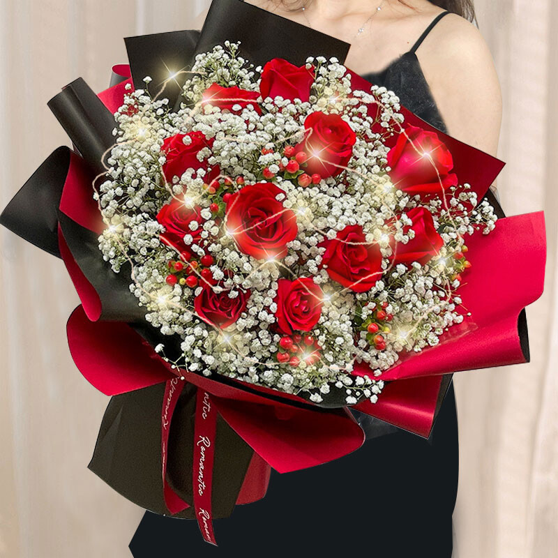 满天星红玫瑰花束，女孩子最爱的情人节花束