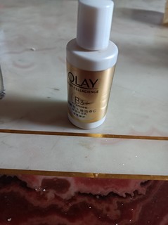 Olay小样做的还挺精致的，好用才买了正装