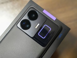 今年第一款封神的手机，realme 真我GT Neo5