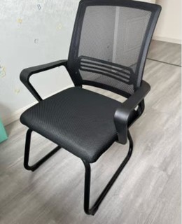 椅子做起来很舒适，组装也很简单