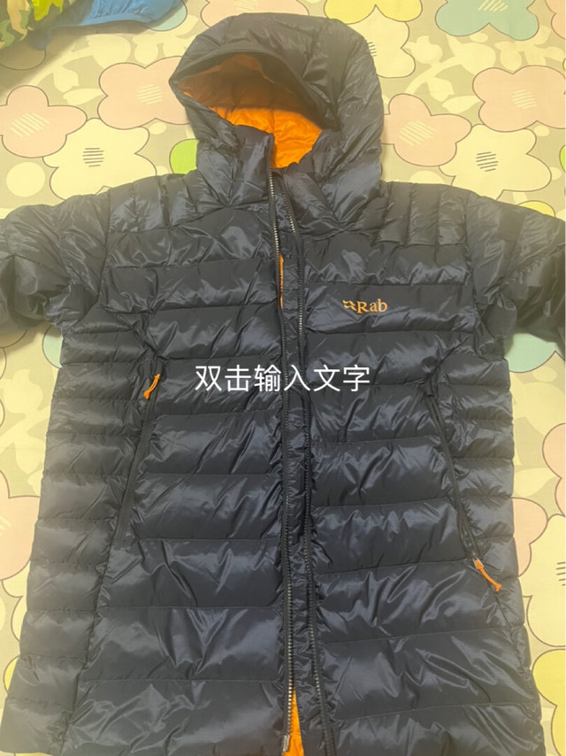 衣服做工非常好，用料很扎实，手感很舒服，