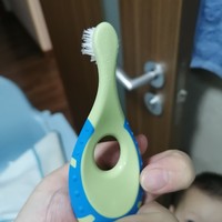 自从用上这款牙刷之后，宝宝愿意刷牙了