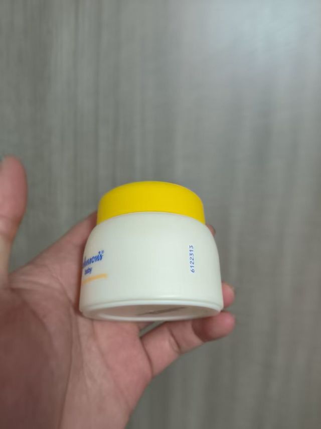 超好用的强生婴儿面霜补水