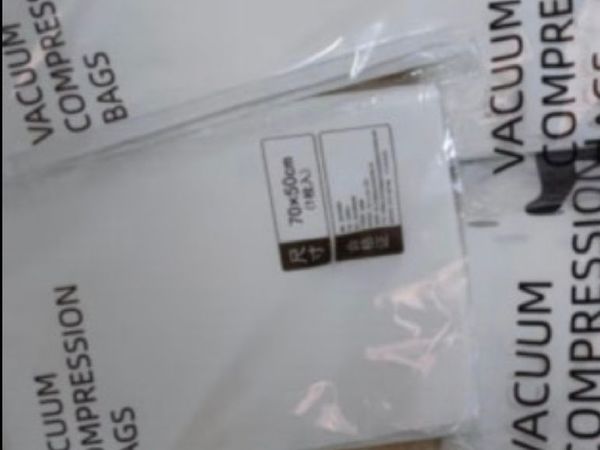 储存衣服超级好的选择，就是这个真空袋了
