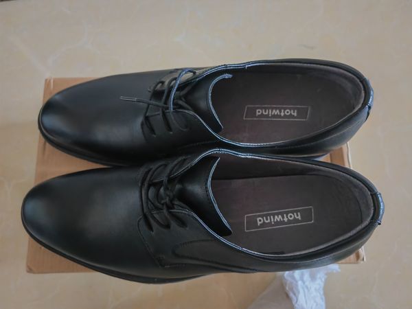 通勤装备舒适的短款皮鞋