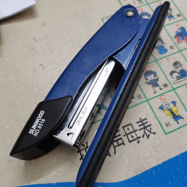 一个用到包浆的长命订书机