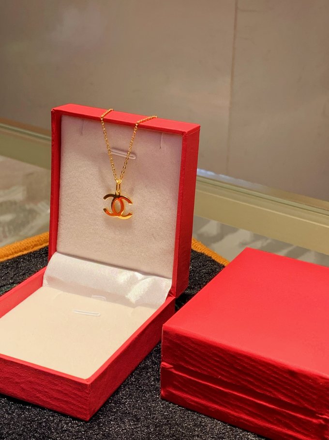 香奈儿黄金项链