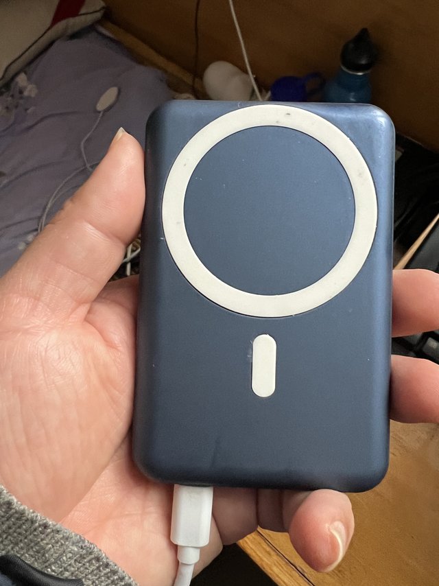 很便宜的磁吸充电宝