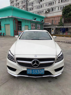 奔驰CLS260 2.0T 暖白