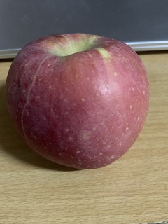 红富士超甜好吃嘎嘣脆的大苹果