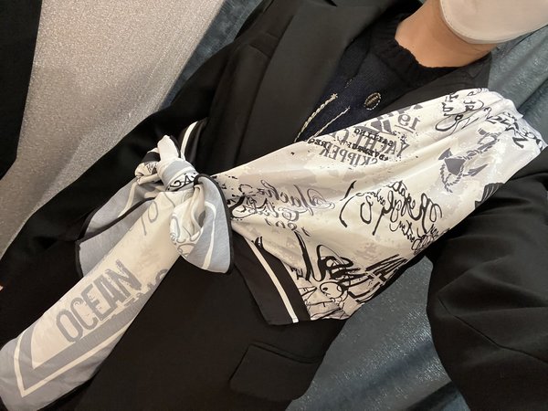 超有气质的丝巾西装分享