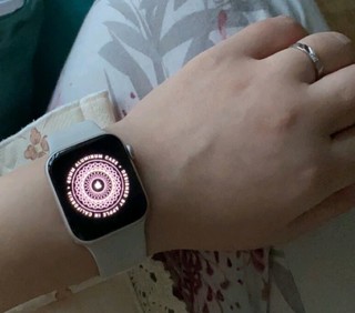 SE2022，你的第一块Apple watch