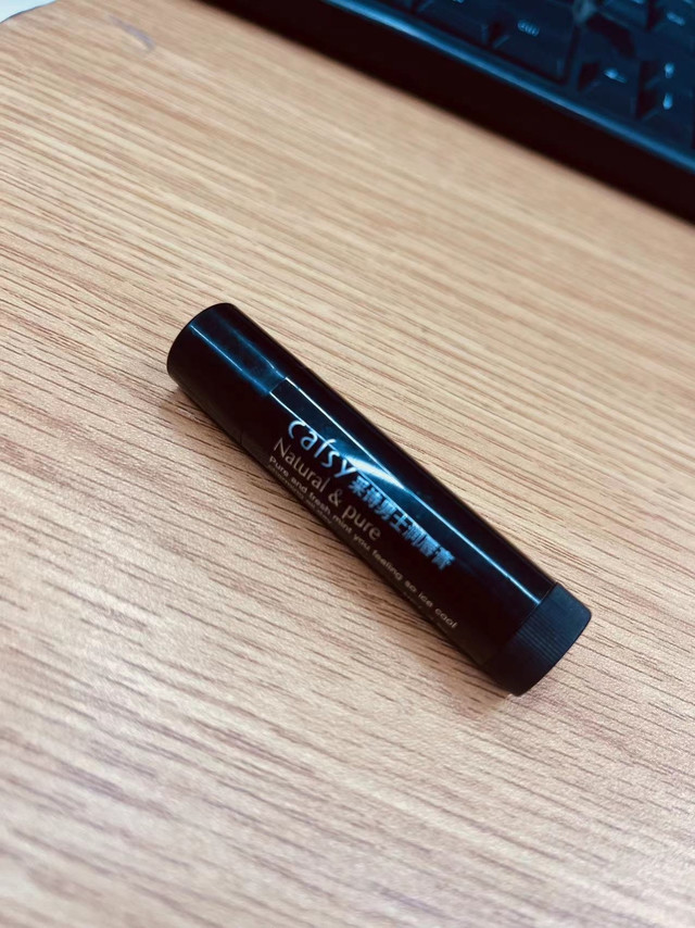 滋润补湿补水润唇膏