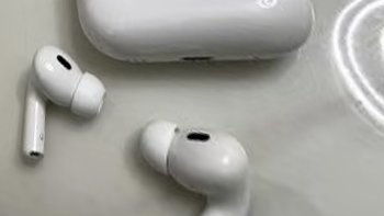 202302 篇二十七：情人节礼物。对象送的苹果Apple AirPods Pro (第二代) 配MagSafe无线充电盒