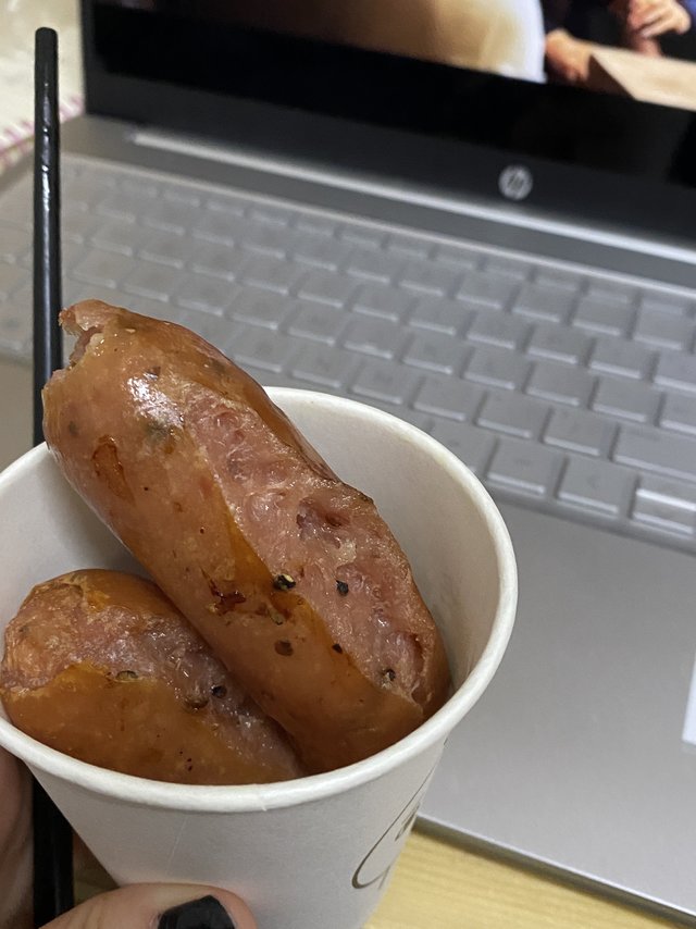 滋滋爆油的小肉肠，很难拒绝ta!!!