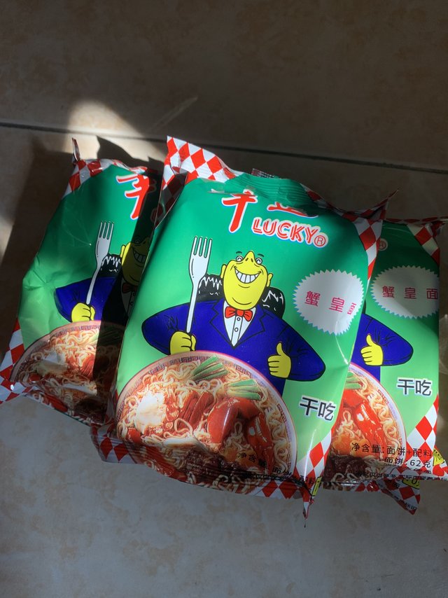 又到了不知道吃什么的早晨！吃方便面吧！