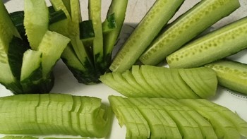 好吃的 篇一百九十八：今天做一道夏天的美味：蓑衣黄瓜，冰山青龙
