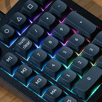 Keychron 推出 Q0 Plus 小数字键盘：27键布局、支持改键