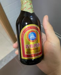 喝啤酒就爱喝青岛的、大品牌，信的过！