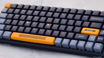 PC硬件实验室 篇二十五：简约，便携，漂亮！—杜伽84键Hi Keys线性红轴机械键盘体验