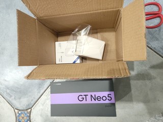 新鲜到货的GT  neo5,还有到货比我快的吗？