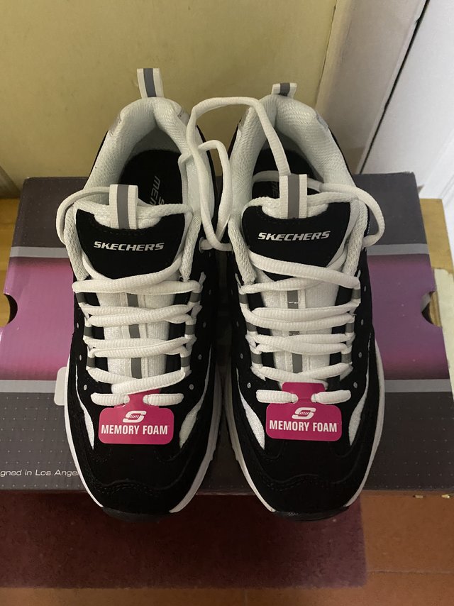 回弹十足的Skechers熊猫鞋