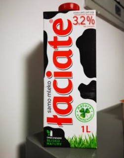  波兰的牛奶品牌，奶香味十足