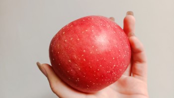 红富士苹果🍎真的是又大又红呀！
