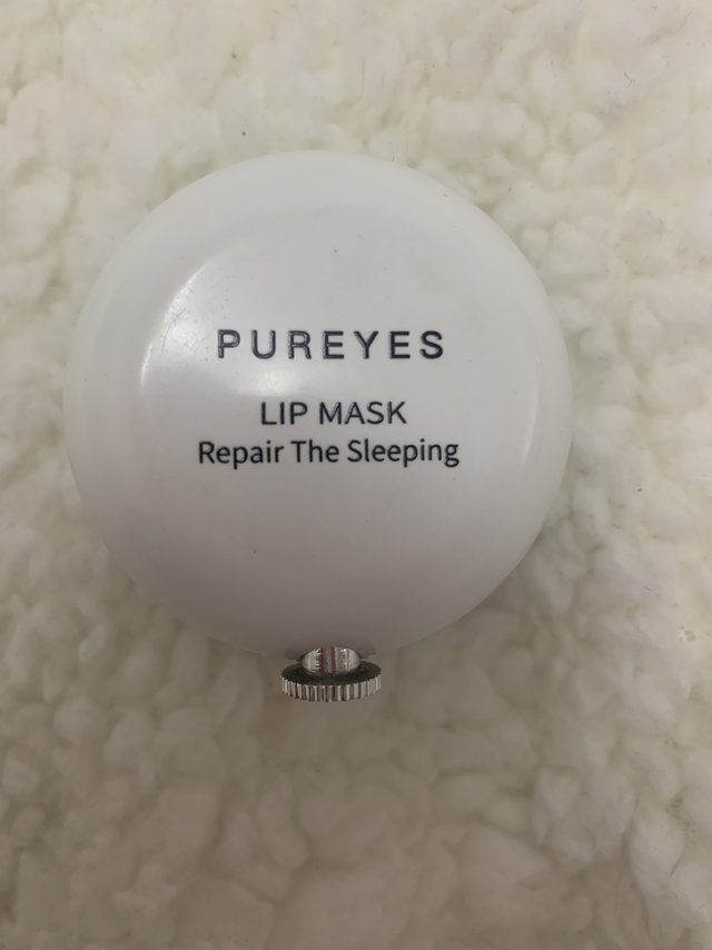 喜欢草莓的人快来种草这款草莓唇霜