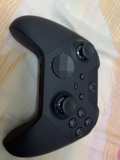 Xbox精英手柄二代，带pc接收器。